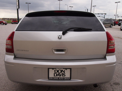 dodge magnum 2007 silver wagon se 6 cylinders automatic 76011