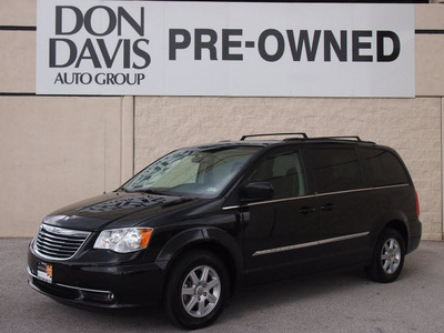 chrysler town and country 2012 black van touring 6 cylinders automatic 76011