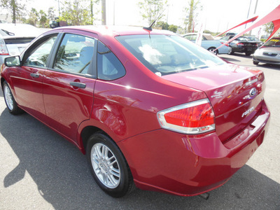 ford focus 2010 red sedan se 4 cylinders automatic 34788