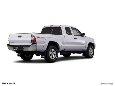 toyota tacoma 2013 4dr acc cb v6 mt 6sp 6 cylinders not specified 27707
