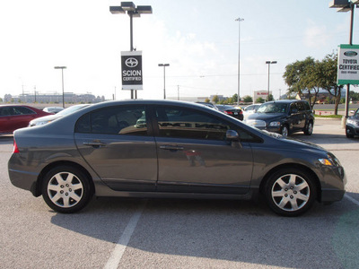 honda civic 2011 dk  gray sedan lx gasoline 4 cylinders front wheel drive automatic 76011