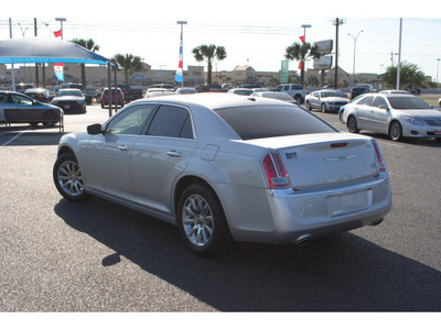 chrysler 300 2011 silver sedan c gasoline 8 cylinders rear wheel drive 5 speed automatic 78501