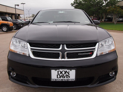 dodge avenger 2013 black sedan sxt 4 cylinders automatic 76011
