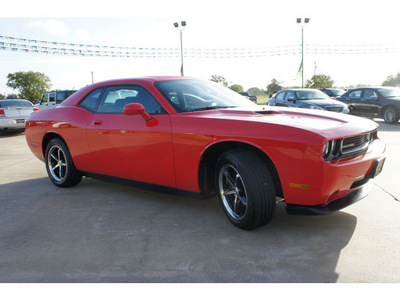 dodge challenger 2010 dk  red coupe se gasoline 6 cylinders rear wheel drive automatic 77515