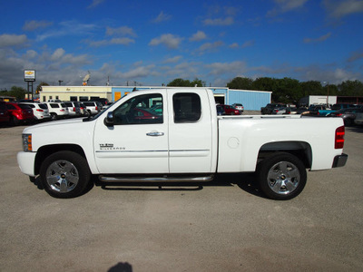 chevrolet silverado 1500 2009 white pickup truck lt 8 cylinders automatic 78114