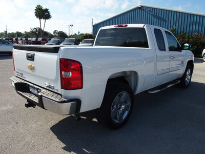 chevrolet silverado 1500 2009 white pickup truck lt 8 cylinders automatic 78114