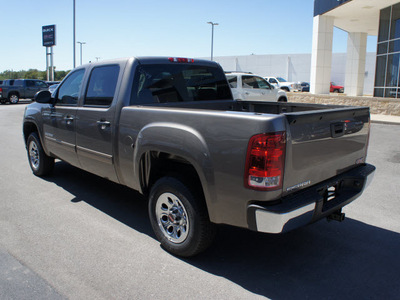 gmc sierra 1500 2013 mocha stee sl flex fuel 8 cylinders 2 wheel drive 4 speed automatic 76087