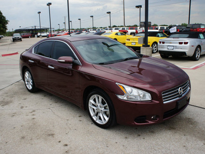 nissan maxima 2011 red sedan gasoline 6 cylinders front wheel drive cont  variable trans  76087