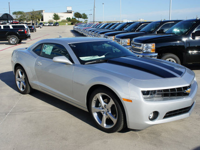 chevrolet camaro 2013 silver ice metallic coupe lt gasoline 6 cylinders rear wheel drive 6 speed automatic 76087