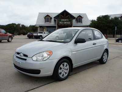 hyundai accent 2008 silver hatchback gs gasoline 4 cylinders front wheel drive 5 speed manual 76087