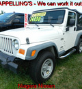jeep wrangler 2006 white suv gasoline 6 cylinders 4 wheel drive 6 speed manual 14094