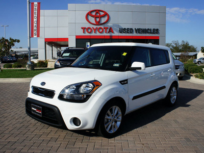 kia soul 2012 white hatchback gasoline 4 cylinders front wheel drive automatic 76087