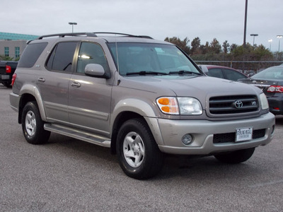 toyota sequoia 2002 gray suv sr5 8 cylinders automatic with overdrive 77074
