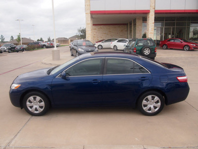 toyota camry 2007 blue sedan le gasoline 4 cylinders front wheel drive automatic 76049