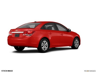 chevrolet cruze 2013 red sedan 1lt auto gasoline 4 cylinders front wheel drive 6 speed automatic 76266