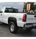 chevrolet silverado 2500hd 2005 white 8 cylinders not specified 78214