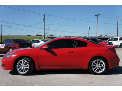 nissan altima 2012 red coupe 3 5 sr gasoline 6 cylinders front wheel drive tiptronic 76502