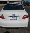 toyota camry 2009 white sedan se gasoline 4 cylinders front wheel drive automatic 75901
