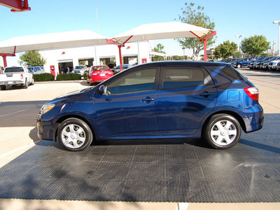 toyota matrix 2009 blue hatchback s gasoline 4 cylinders all whee drive automatic 75067