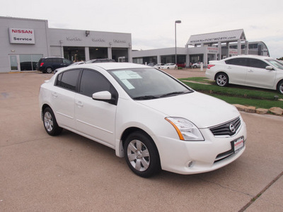 nissan sentra 2012 white sedan 2 0 gasoline 4 cylinders front wheel drive automatic 76116