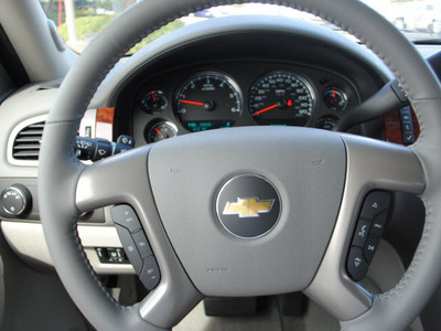 chevrolet tahoe 2012 silver suv flex fuel 8 cylinders 4 wheel drive automatic 75075