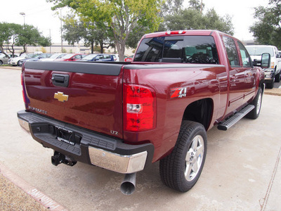 chevrolet silverado 2500hd 2013 dk  red ltz diesel 8 cylinders 4 wheel drive automatic 75075