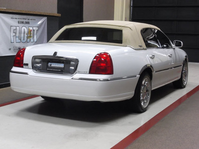 lincoln town car 2009 sedan signature limited gasoline 8 cylinders rear wheel drive 4 speed automatic 77373