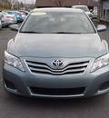 toyota camry 2010 green sedan le gasoline 4 cylinders front wheel drive automatic 06019
