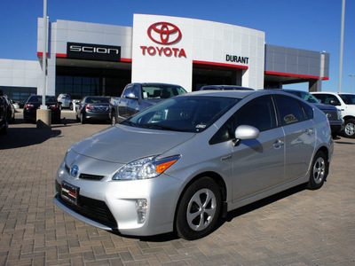 toyota prius 2012 silver hatchback two hybrid 4 cylinders front wheel drive cont  variable trans  76087
