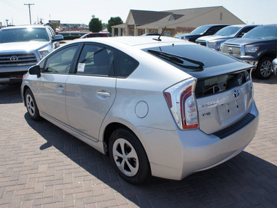 toyota prius 2012 silver hatchback four hybrid 4 cylinders front wheel drive cont  variable trans  76087