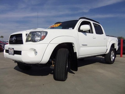 toyota tacoma 2011 white prerunner v6 gasoline 6 cylinders 2 wheel drive 5 speed with overdrive 90241