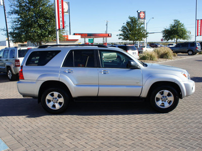 toyota 4runner 2006 silver suv sr5 gasoline 6 cylinders rear wheel drive automatic 76087