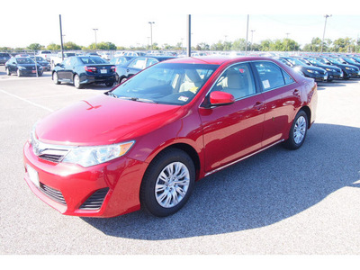 toyota camry 2012 red sedan le gasoline 4 cylinders front wheel drive automatic 77074