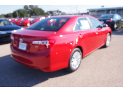 toyota camry 2012 red sedan le gasoline 4 cylinders front wheel drive automatic 77074