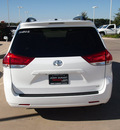 toyota sienna 2013 white van le 8 passenger gasoline 6 cylinders front wheel drive automatic 76049