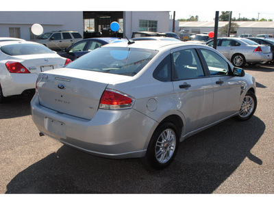 ford focus 2008 silver sedan se gasoline 4 cylinders front wheel drive automatic 78501