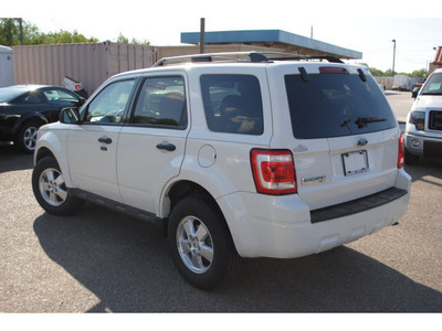 ford escape 2009 white suv xlt gasoline 4 cylinders front wheel drive automatic 78539