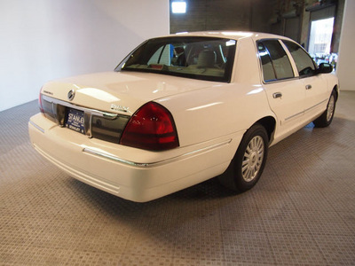 mercury grand marquis 2007 white sedan ls flex fuel 8 cylinders rear wheel drive automatic 75219