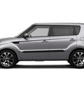 kia soul 2013 bright silver wagon !!! gasoline 4 cylinders front wheel drive 6 speed automatic 77375