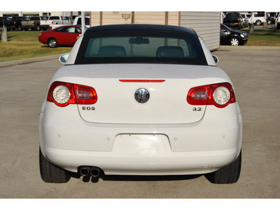 volkswagen eos 2008 white gasoline 6 cylinders front wheel drive automatic with overdrive 77539