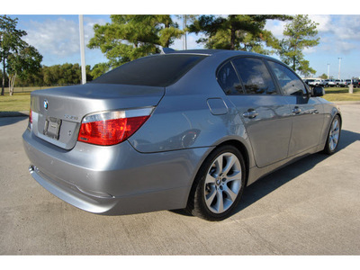 bmw 550i 2007 gray sedan gasoline 8 cylinders rear wheel drive automatic with overdrive 77539