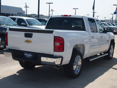 chevrolet silverado 1500 2013 white flex fuel 8 cylinders 2 wheel drive 6 spd auto texas ed resdncy based pkg texas edition discou 77090