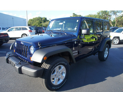 jeep wrangler unlimited 2013 dk  blue suv sport gasoline 6 cylinders 4 wheel drive automatic 33157