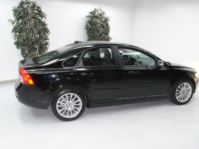 volvo s40 2010 black sedan 2 4i gasoline 5 cylinders front wheel drive automatic 91731