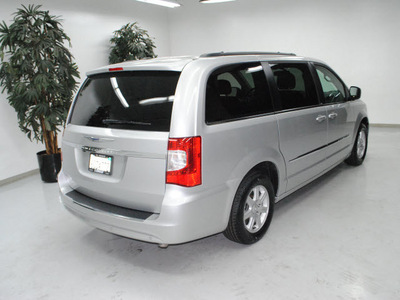 chrysler town and country 2011 silver van touring flex fuel 6 cylinders front wheel drive automatic 91731