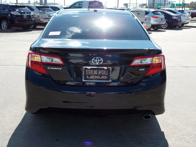 toyota camry 2012 black sedan se gasoline 4 cylinders front wheel drive shiftable automatic 77074