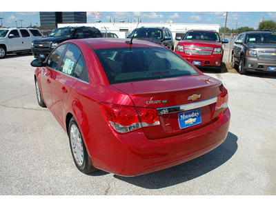 chevrolet cruze 2013 red sedan gasoline 4 cylinders front wheel drive not specified 77090