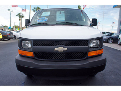 chevrolet express 2500 2012 white van diesel 8 cylinders rear wheel drive automatic 33177