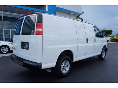 chevrolet express 2500 2012 white van diesel 8 cylinders rear wheel drive automatic 33177