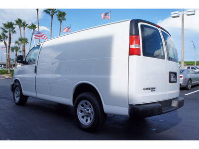 chevrolet express 1500 2012 white van gasoline 6 cylinders rear wheel drive automatic 33177